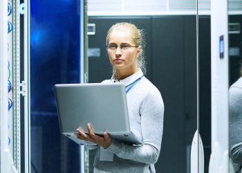 چگونه سرور مجازی خود را مدیریت کنیم.